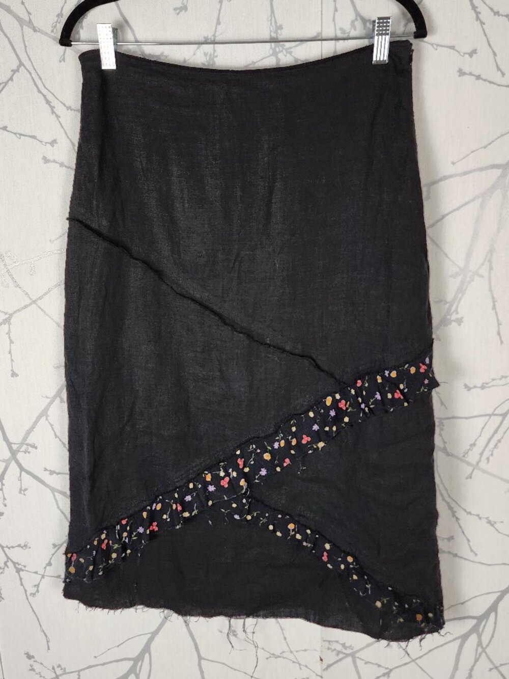 Italian Made 100% Linen Floral Raw Edge Trim Midi Pencil Skirt